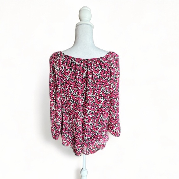 Pink Red Floral Print Flowing Blouse Scoop Neck NWOT Size Medium - Picture 2 of 5